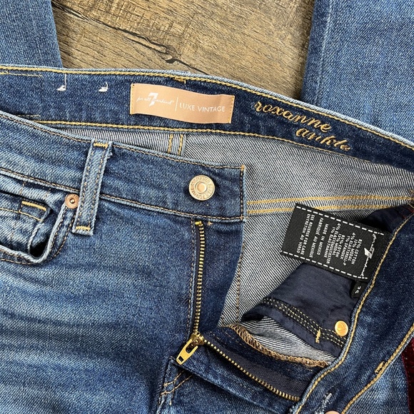 7 For All Mankind Roxanne Ankle Jeans Pants Denim ((size 25)) - Picture 6 of 8